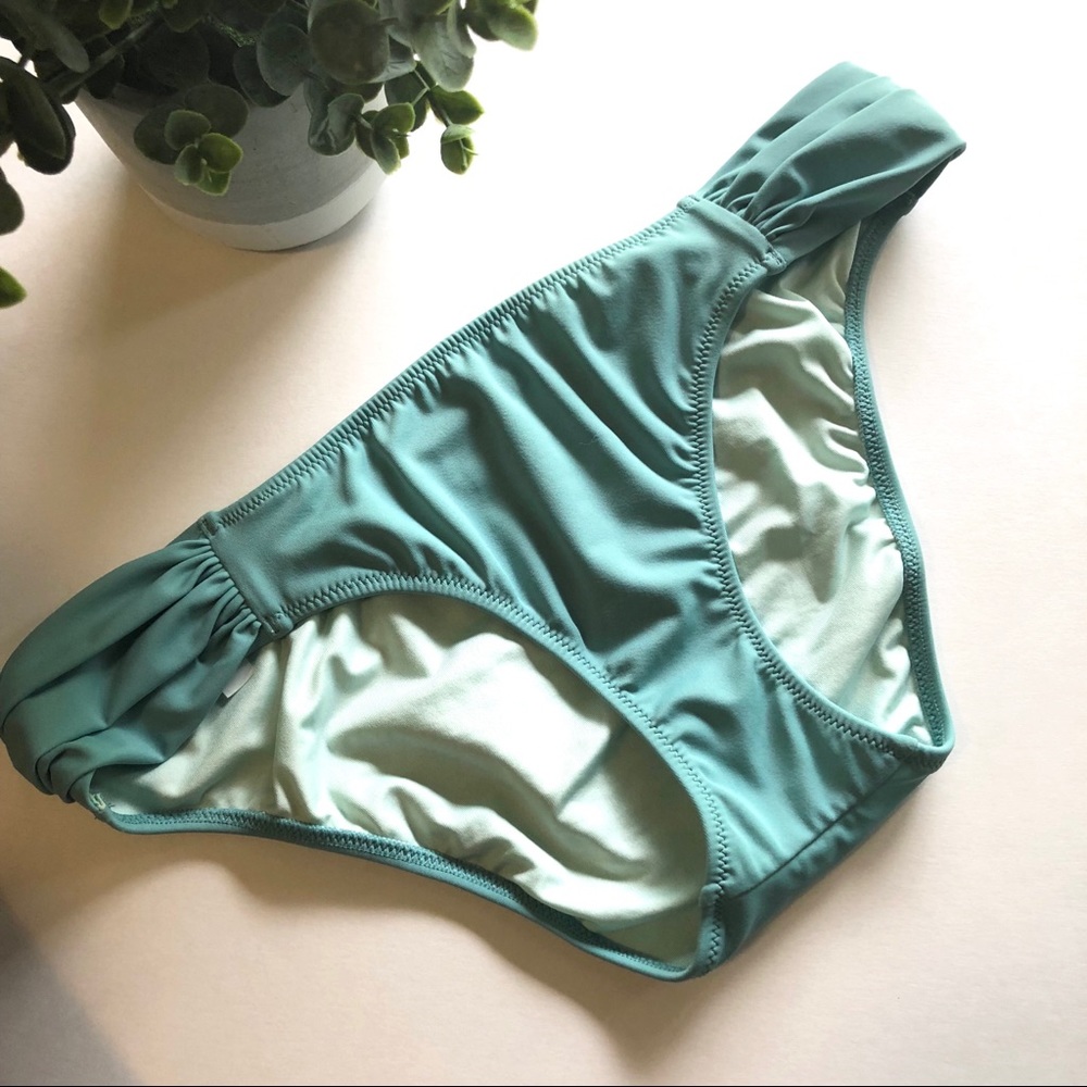 Victoria’s Secret The Knockout Bikini Bottoms